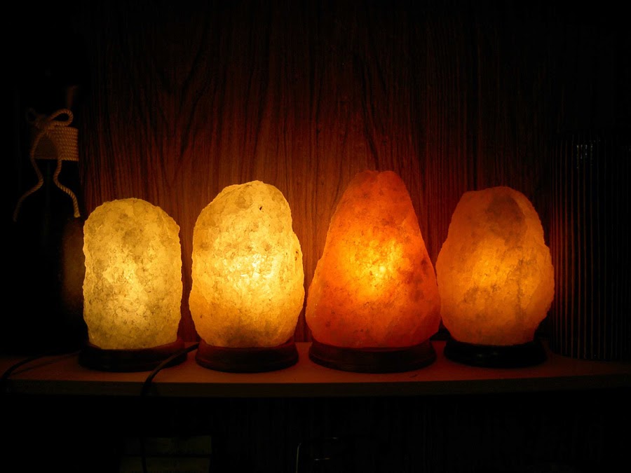 salt lamps in the interior – ideas, colors, designs, installation