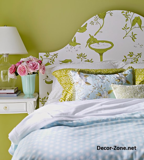 Bed headboards : ideas to make a DIY headboard with wallpaper