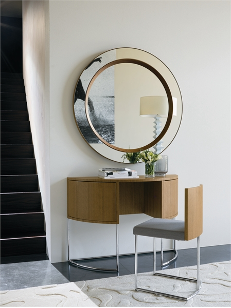 small dressing table with mirror for small areas